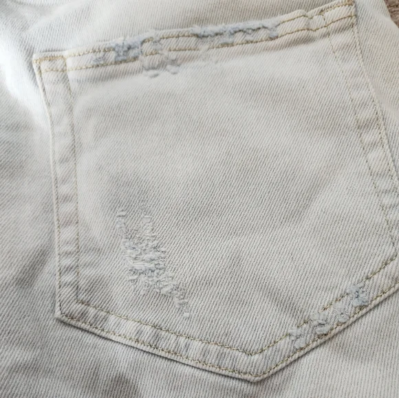 Wild Fable Super High Rise Tapered Jean - Picture 13 of 16